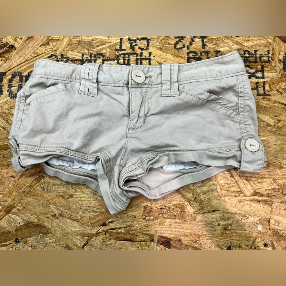 Aeropostale khaki booty shorts